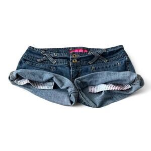 2000s GLO Low-Rise Denim Mini Shorts – Junior Size 7 (28” Waist)